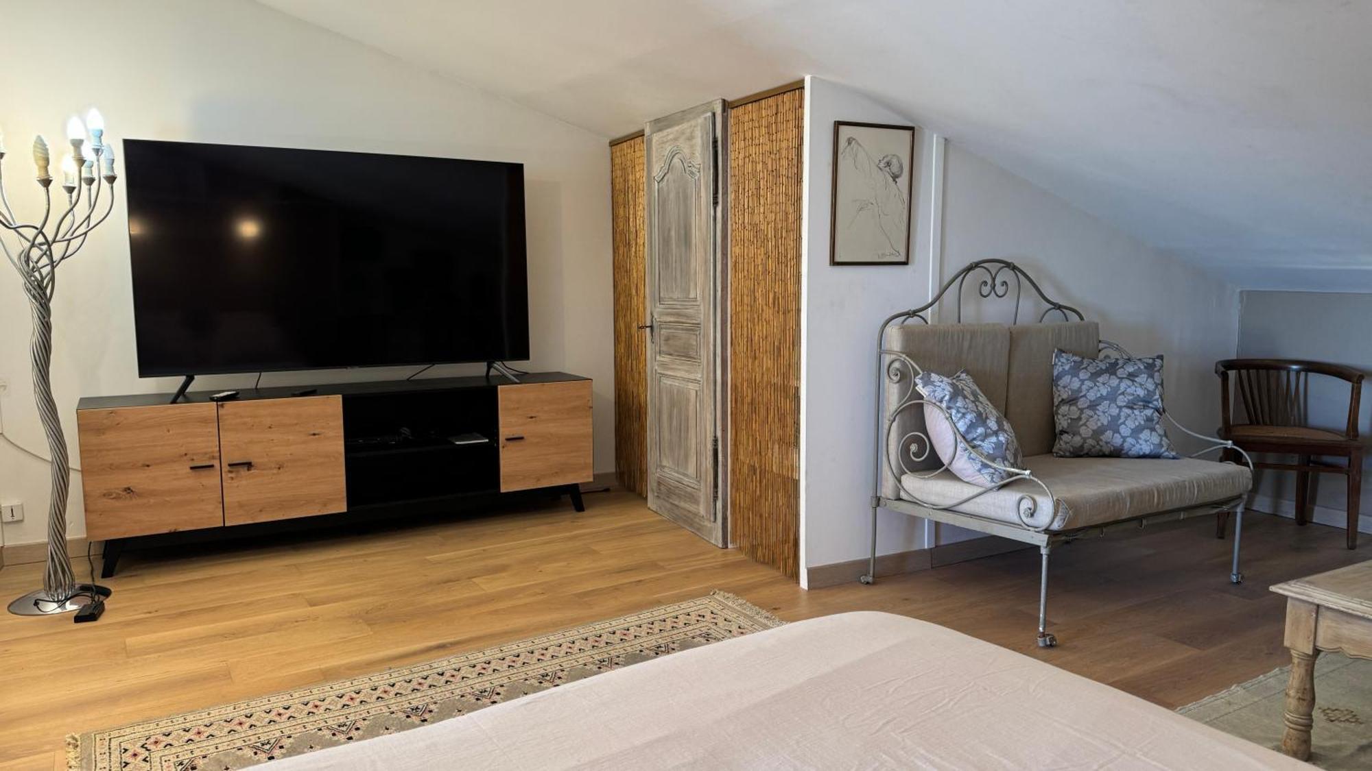 Bed and Breakfast Caillette Везон-ла-Ромен Экстерьер фото